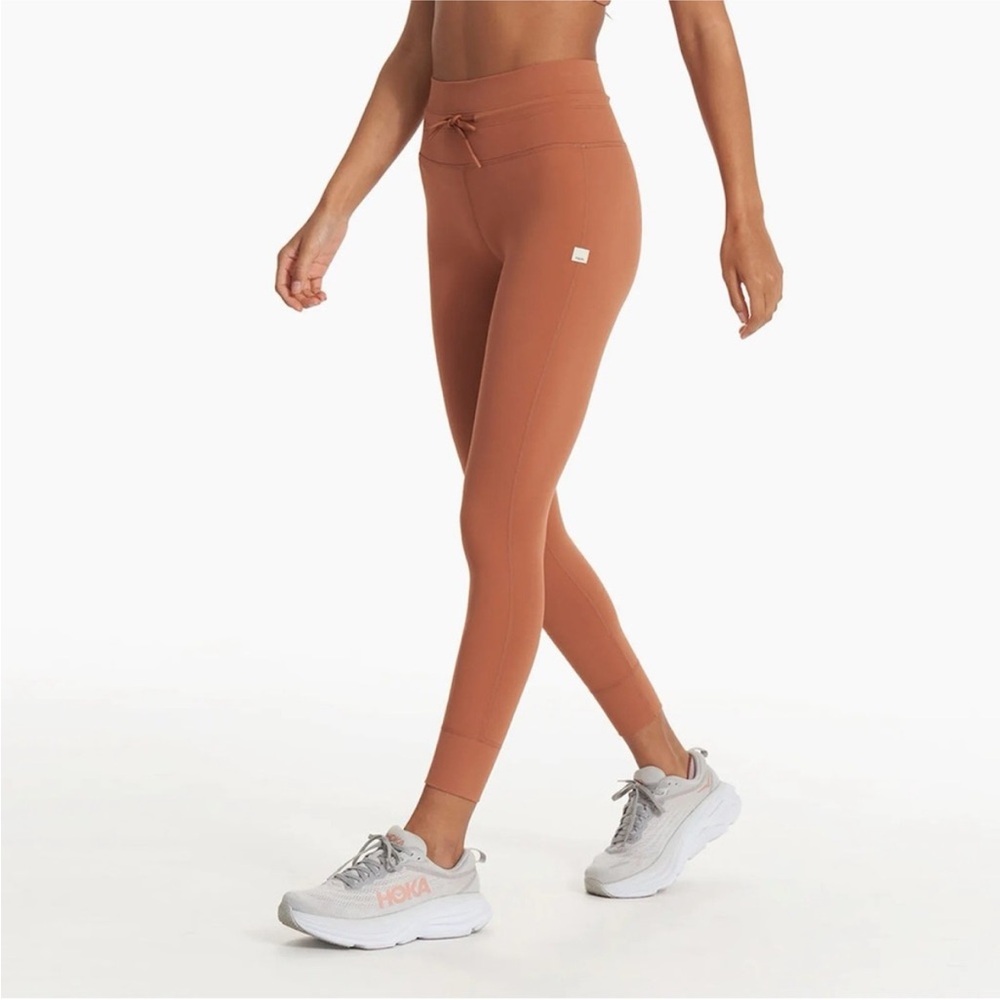 Vuori Daily Legging in Burnt Orange